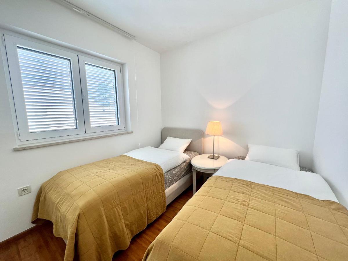 Apartment Golden View Dramalj Bagian luar foto