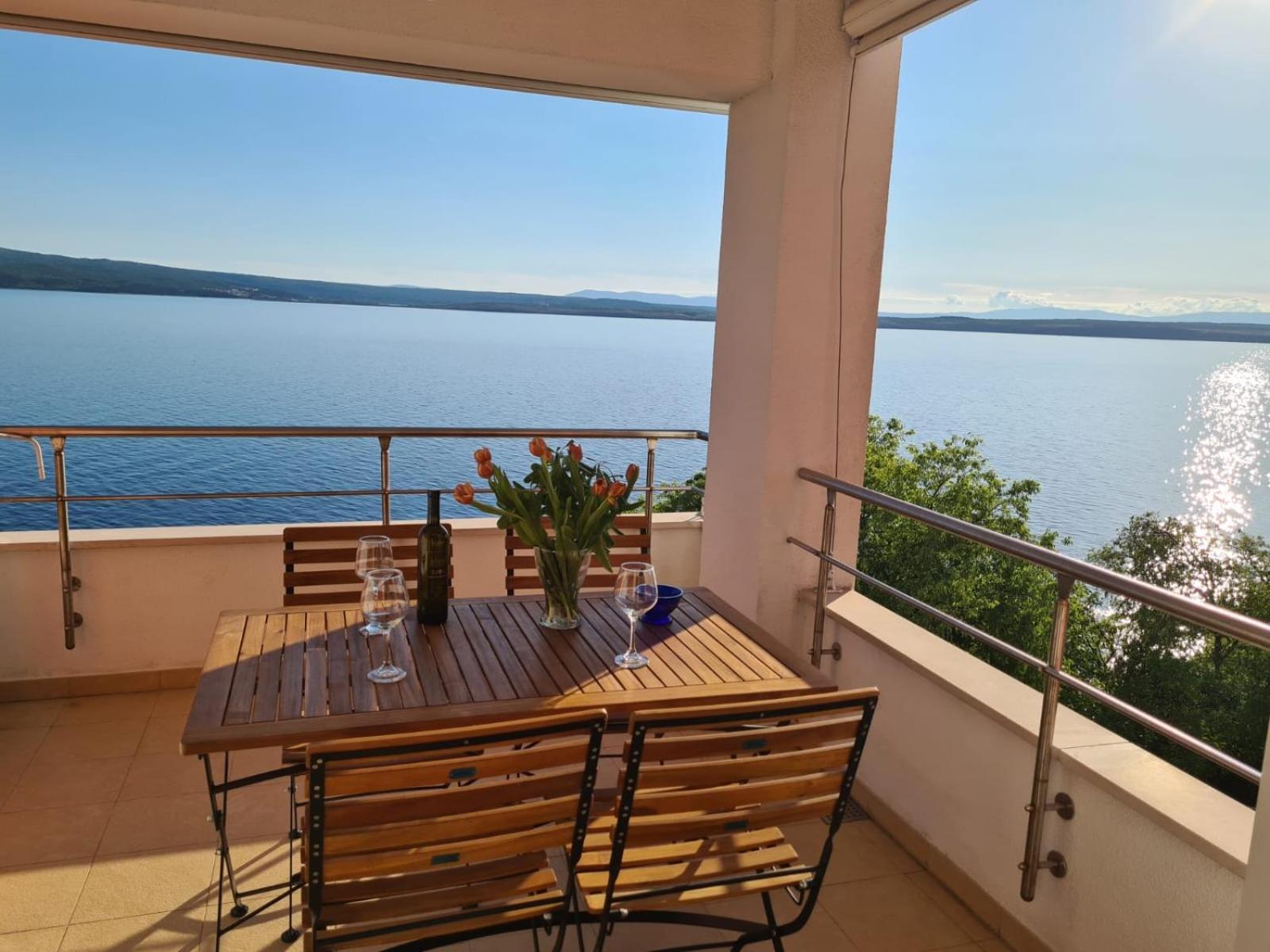 Apartment Golden View Dramalj Bagian luar foto